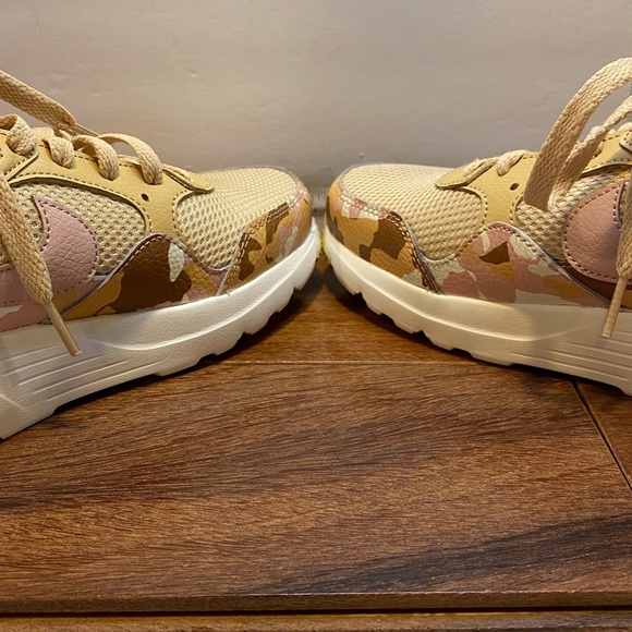 Nike Air Max SC Running Women's Size 8.5- Seasame / Pink Sail Camo Shoes - Picture 7 of 10